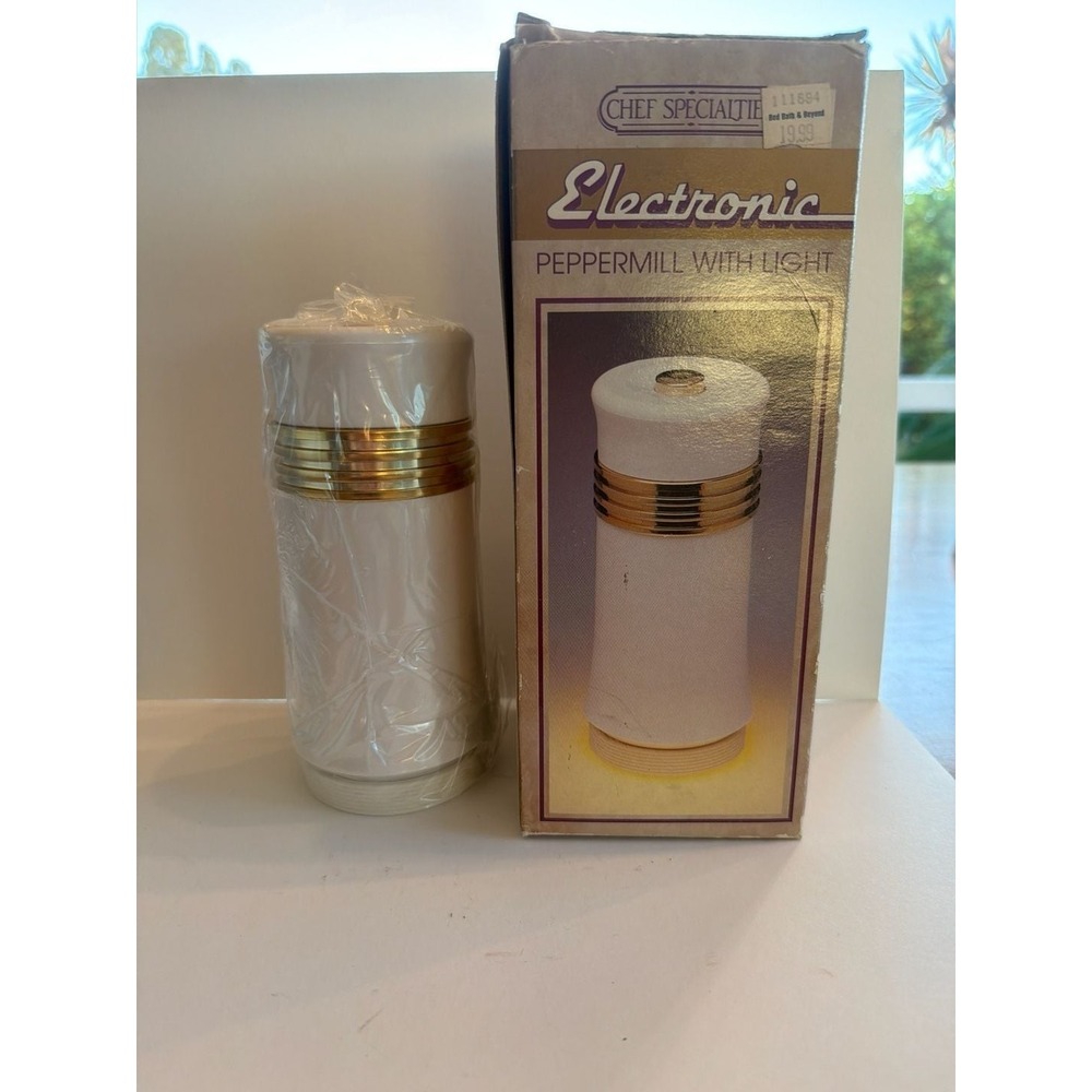 Vintage Chef Specialties Electronic Peppermill With Light White Gold Trim NIB‎